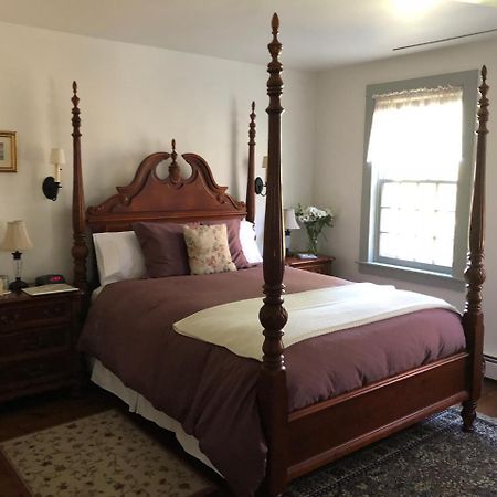 Riverwind Inn Bed&Breakfast Deep River Exterior foto